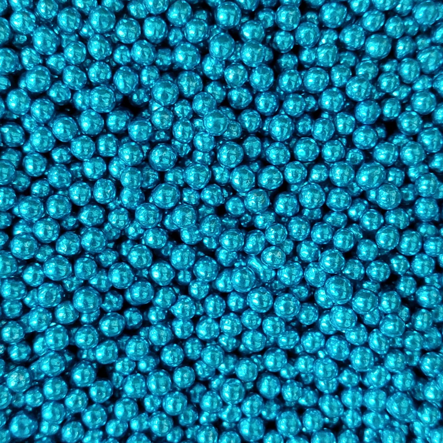 Sugar pearls metallic blue 4mm
