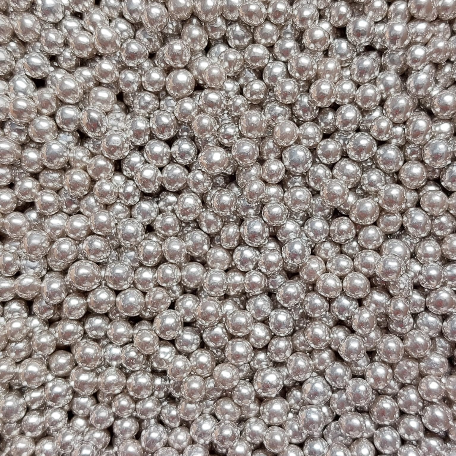 Sugar pearls metallic silver 4mm 70g