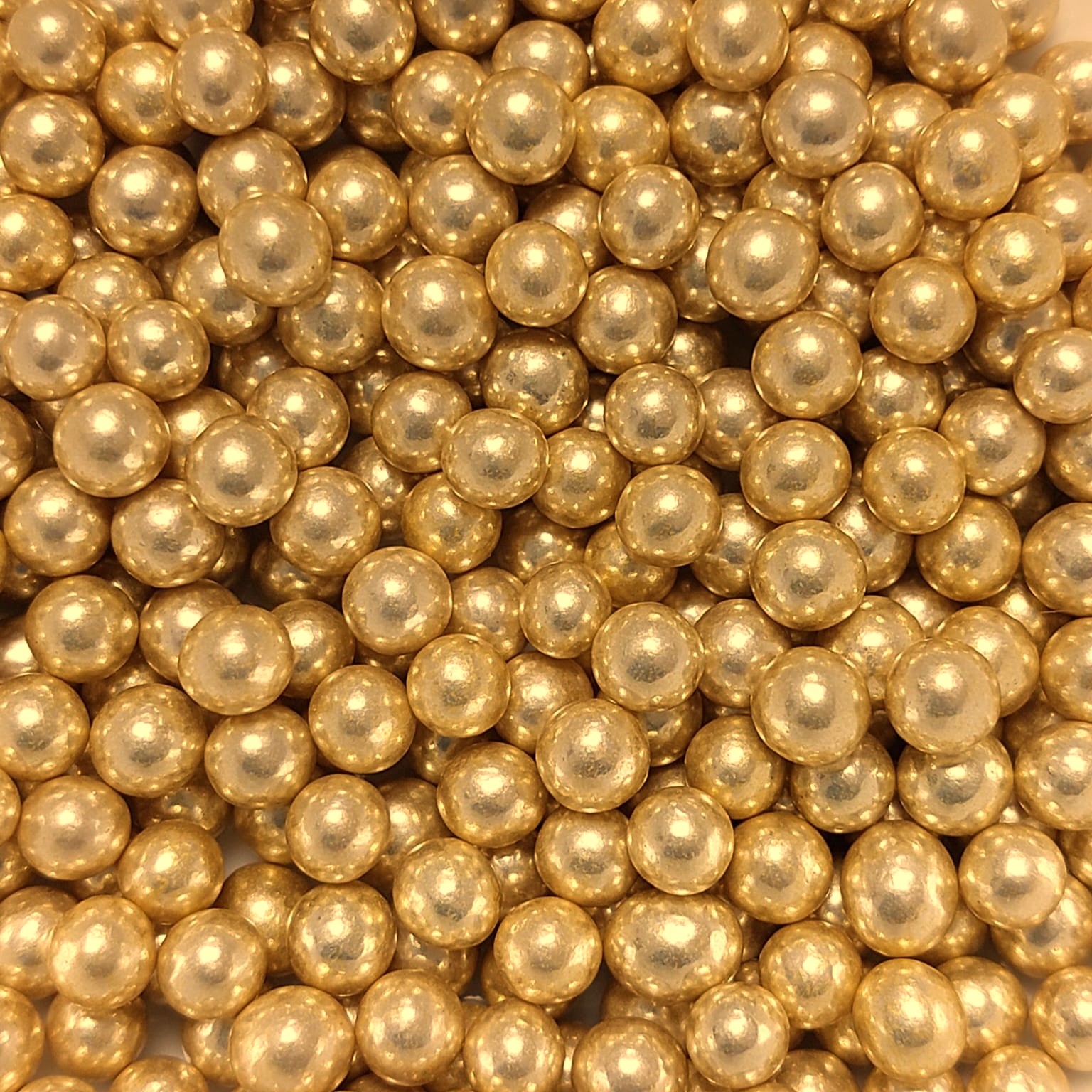 Sugar pearls metallic gold 5mm
